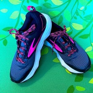 Brooks trail running shoes size 7